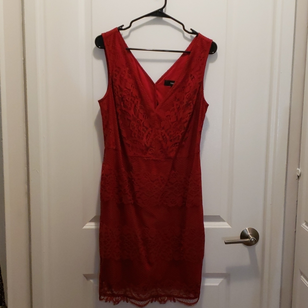 Red lace effect knee length dress